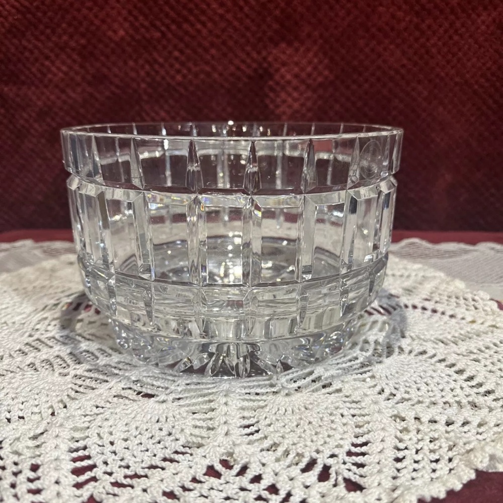 Dresden, German DEEP HAND CUT 24% Lead Crystal Centerpiece Bowl 8" Heavy.